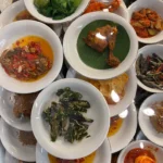 Restoran Padang Simpang Raya, Mudah Diterima Masyarakat Indonesia dengan Pilihan Makanan yang Lengkap